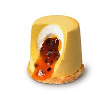 Пирожное манго-маракуйя