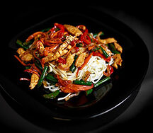 Wok удон с лососем