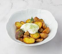 Картофель с сезонными грибами и сметаной