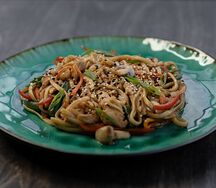 Wok Лапша с курицей