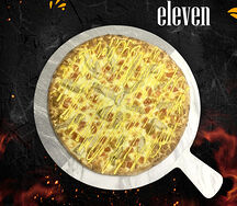 Chicken chess pizza