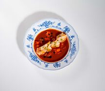 Креветки арабьята с томатной сальсой
