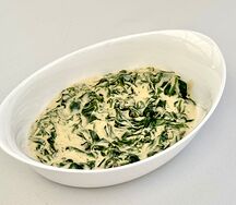 Шпинат в сливочном соусе