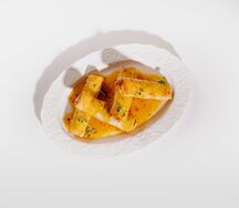 Хрустящий ролл с овощами в соусе манго-чили