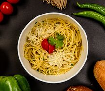 Спагетти с чесночным маслом