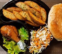 Куриная голень с картофелем фри