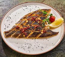 Камбала запеченная с каперсами