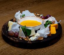 Благородные сыры с медом