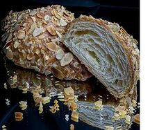 Миндальный круассан