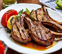 Каре ягненка с овощами
