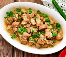 Свинина с картофелем в соусе