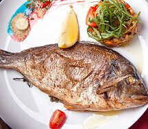 Морской карась (дорадо) с овощным рататуем