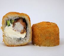 Горячий ролл с креветкой