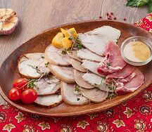 Мясная тарелка