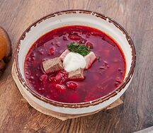 Борщ с пампушками