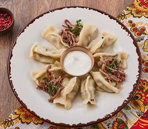 Пельмени с языком и грибами