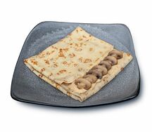 Блин с шампиньонами и белыми грибами