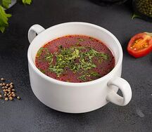Борщ с курицей и со сметаной