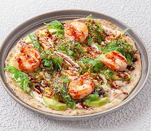 Роти с креветкой, чукой и авокадо