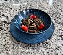Соба с куриной грудкой и овощами