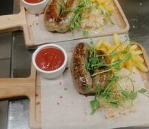 Куриные колбаски с сыром