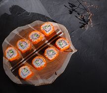 Ролл калифорния с крабом
