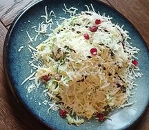 Фирменный салат бинехи с курицей