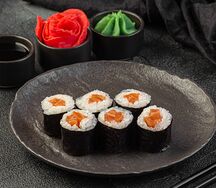 Маки с копчёным лососем