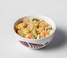 Жареный рис с креветками