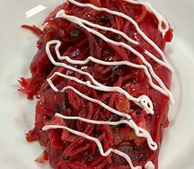Салат с маринованной капустой