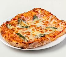 Пицца маргарита фиор ди латте римская