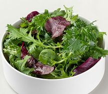 Боул с миксом зелёных салатов