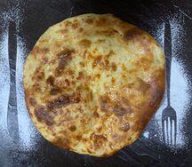 Хачапури по-мегрельски с сыром сулугуни