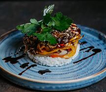 Говяжья вырезка с овощами