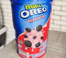 Печенье Oreo Mini с клубничным кремом стакан
