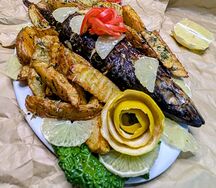 Запеченная скумбрия с картофелем