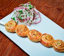 Фирменный рулет из курицы