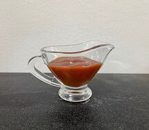 Красный фирменный соус
