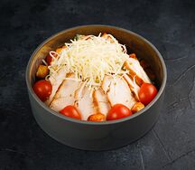 Салат Цезарь с курицей