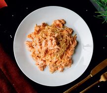 Паста с лососем копченым