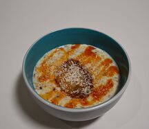 Злаковая каша с вишней