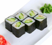 Ролл с огурцом
