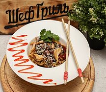 Wok с курицей и овощами