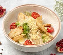 Цезарь с куриным филе 