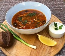 Солянка сборная мясная