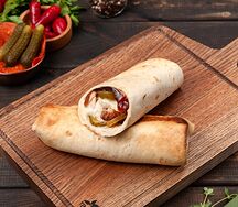 Ролл в лепёшке с курицей острый