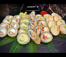 Сет Горячий и соус кайсен