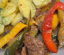 Мясо по-тайски с гарниром
