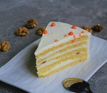 Молочная девочка пирожное