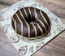 Донат карамельный 